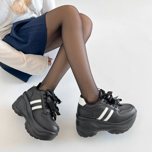 Shoes in Closet 軽量 厚底 スタイルアップソール メニーリボン ライン スニーカー2476 ブラック SIC-2476_BLK