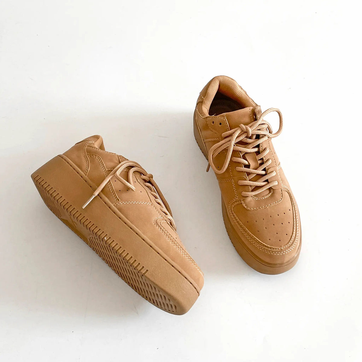 Shoes in Closet 軽量 厚底 ベーシック コートスニーカー 1483 ベージュ SIC-1483_BG
