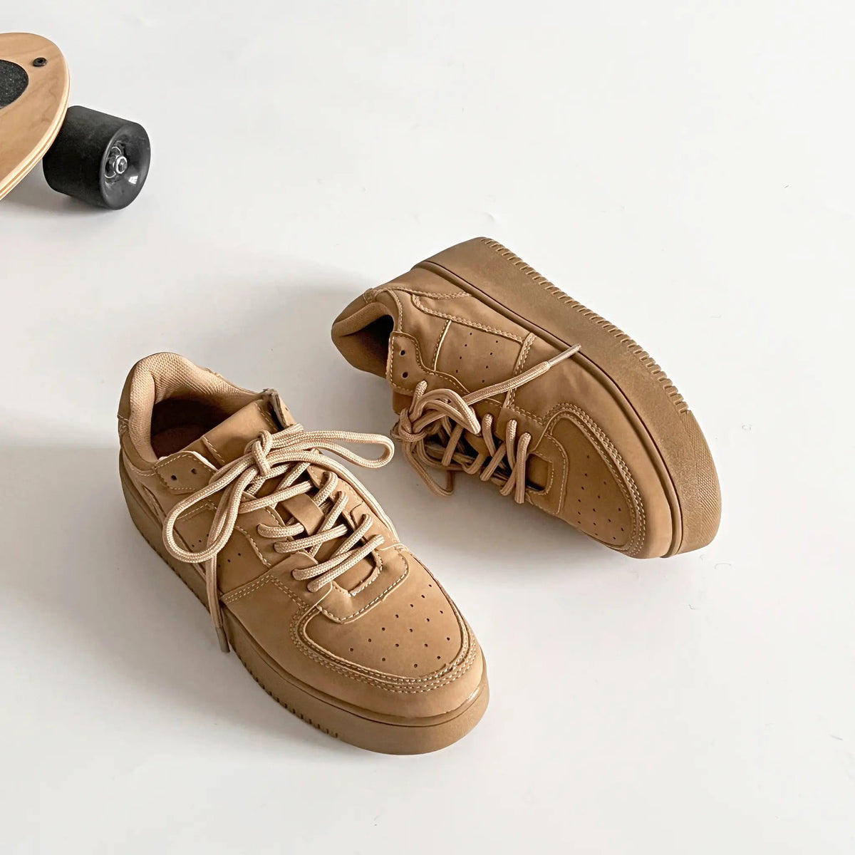 Shoes in Closet 軽量 厚底 ベーシック コートスニーカー 1483 ベージュ SIC-1483_BG
