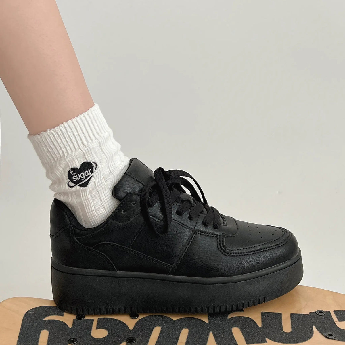 Shoes in Closet 軽量 厚底 ベーシック コートスニーカー 1483 ブラック/ブラック SIC-1483_BLK/BLK