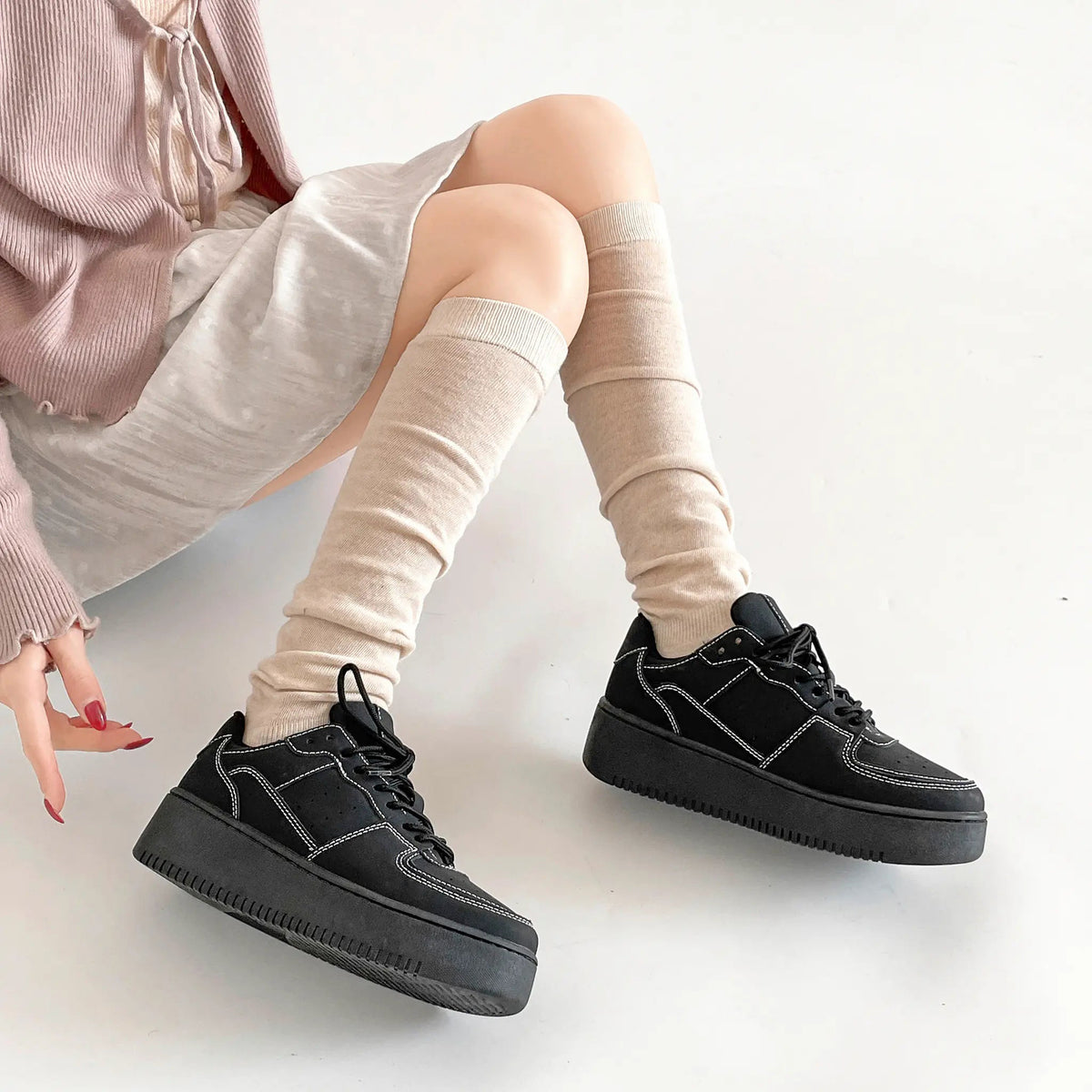 Shoes in Closet 軽量 厚底 ベーシック コートスニーカー 1483 ブラック/ヌバック SIC-1483_BLK/N