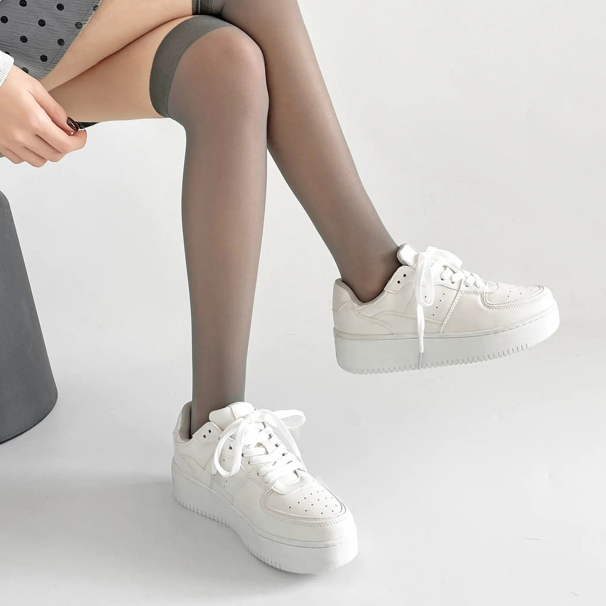 Shoes in Closet 軽量 厚底 ベーシック コートスニーカー 1483 ホワイト SIC-1483_WHT