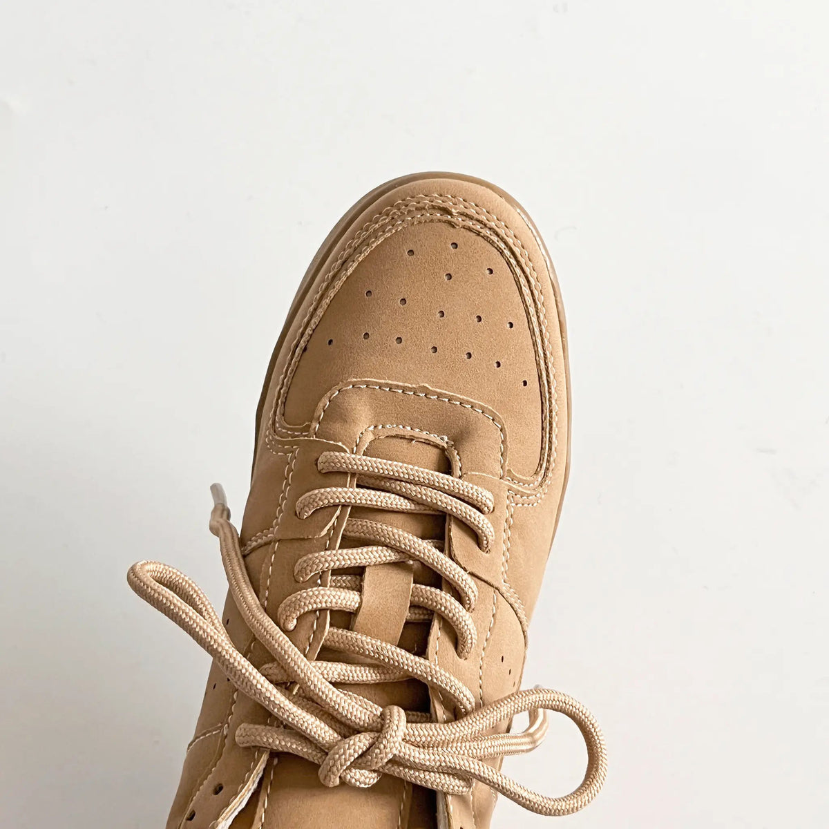 Shoes in Closet 軽量 厚底 ベーシック コートスニーカー 1483 ホワイト SIC-1483_WHT