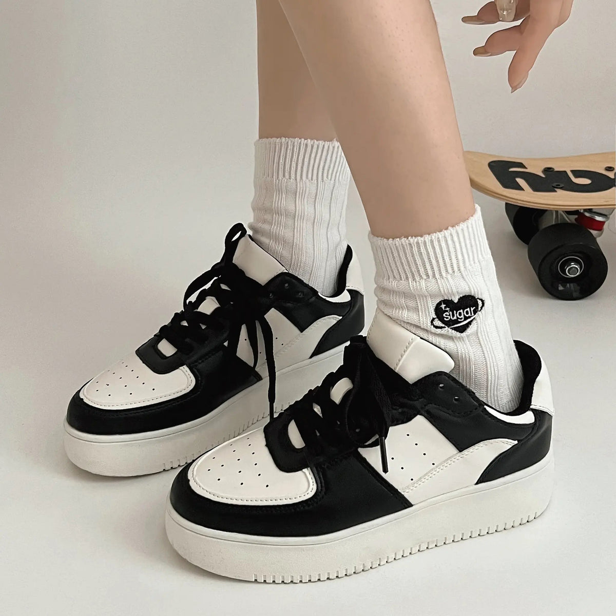 Shoes in Closet 軽量 厚底 ベーシック コートスニーカー 1483 ホワイト/ブラック SIC-1483_WHT/BLK