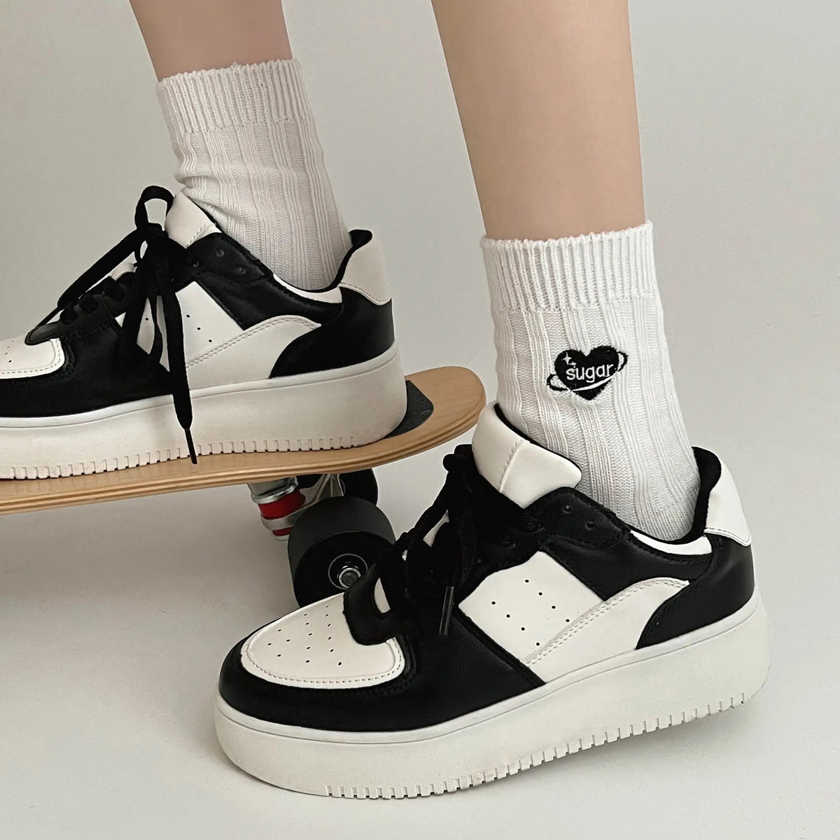 Shoes in Closet 軽量 厚底 ベーシック コートスニーカー 1483 ホワイト/ブラック SIC-1483_WHT/BLK