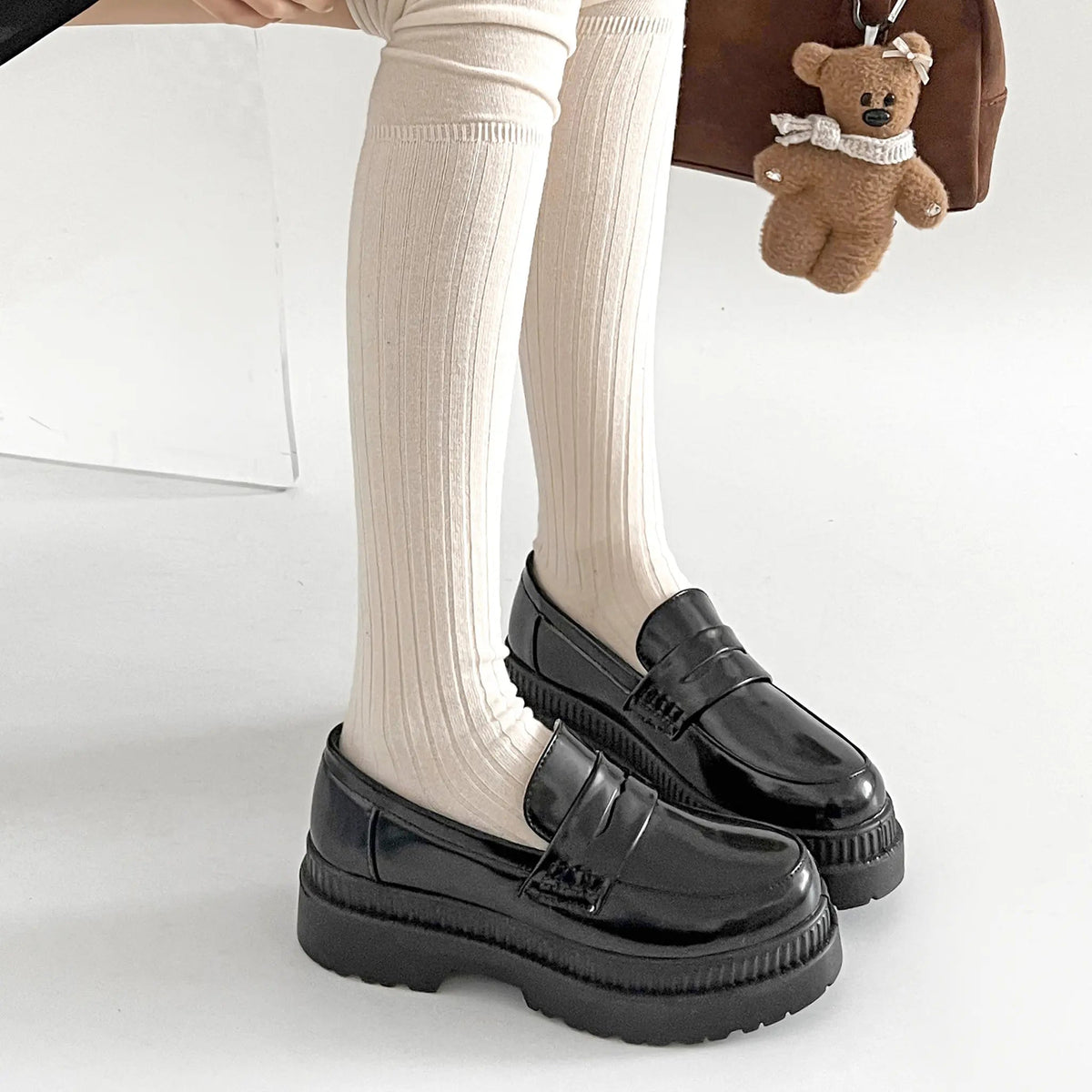 Shoes in Closet 軽量 厚底 2段ソール シンプル コインローファー 1891 ブラック/エナメル SIC-1891_BLK/E