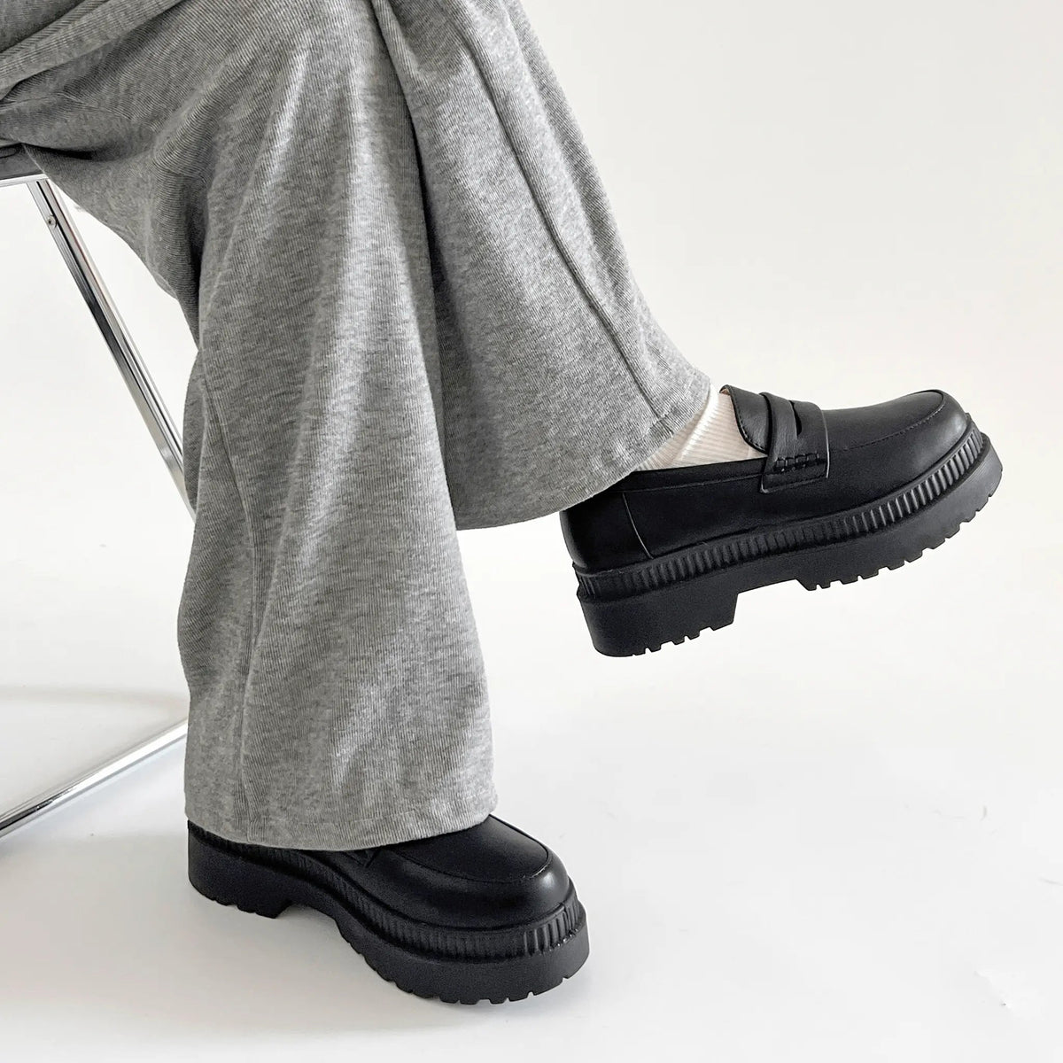 Shoes in Closet 軽量 厚底 2段ソール シンプル コインローファー 1891 ブラック SIC-1891_BLK/PU
