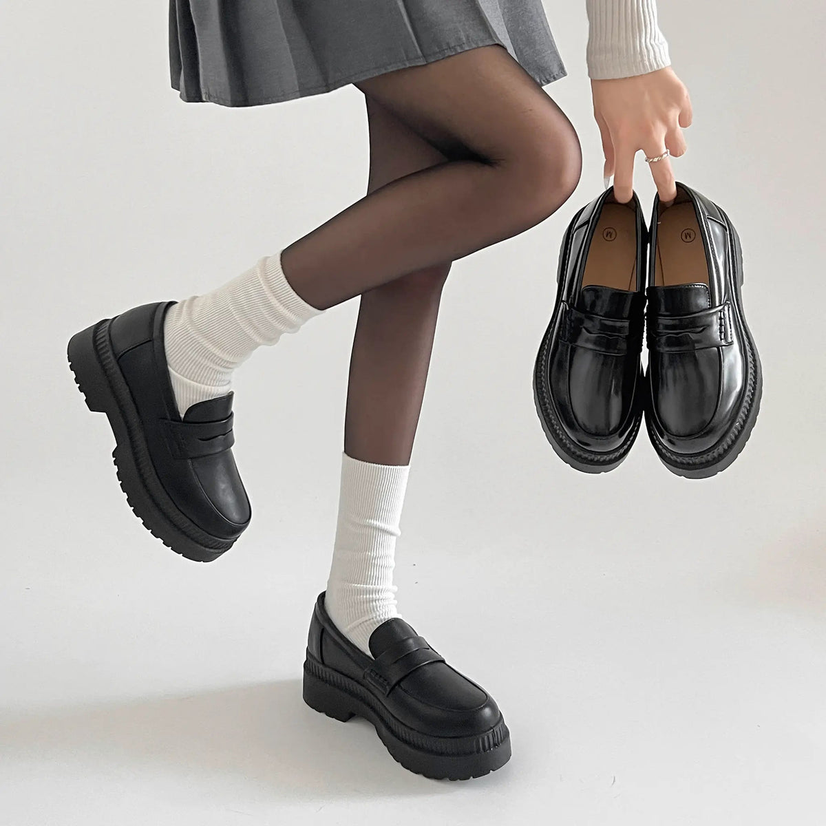 Shoes in Closet 軽量 厚底 2段ソール シンプル コインローファー 1891 ブラック SIC-1891_BLK/PU