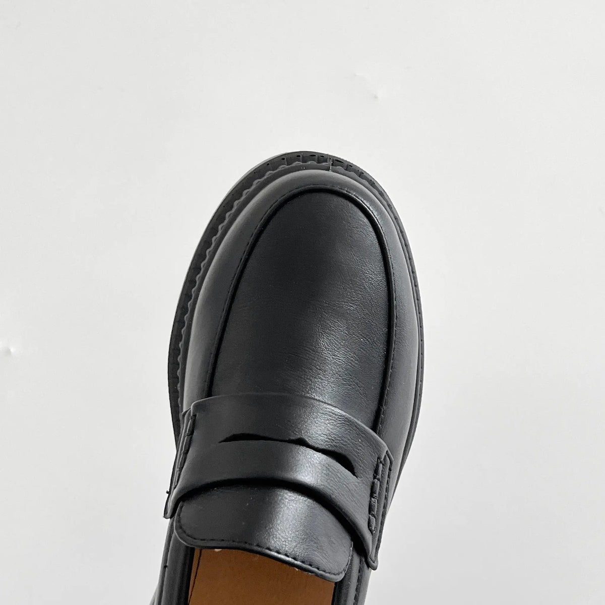 Shoes in Closet 軽量 厚底 2段ソール シンプル コインローファー 1891 アイボリー SIC-1891_IV/PU