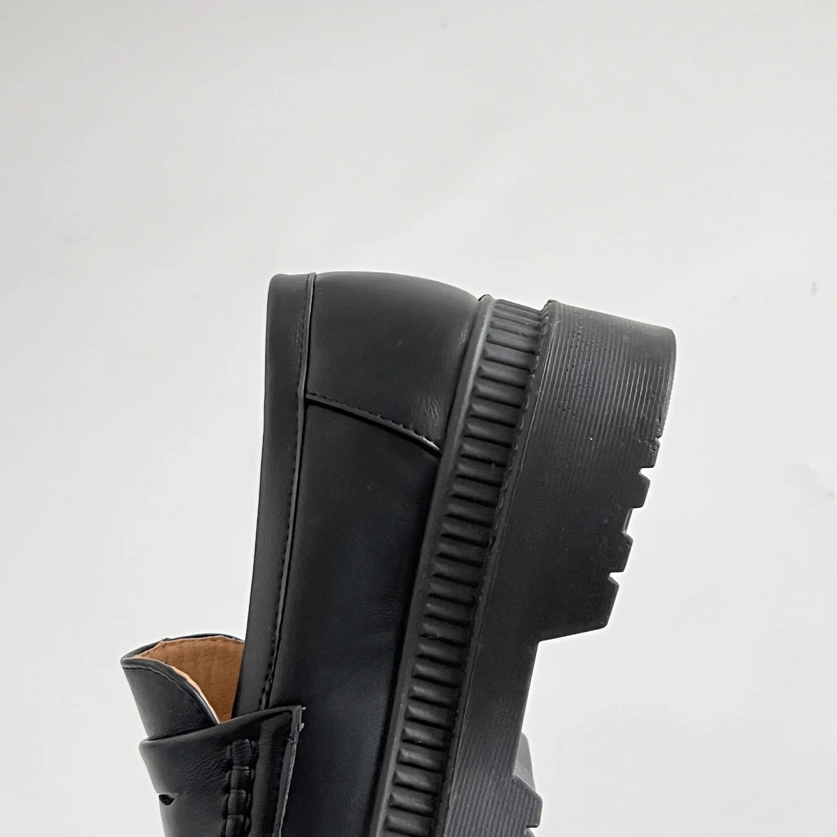 Shoes in Closet 軽量 厚底 2段ソール シンプル コインローファー 1891 アイボリー SIC-1891_IV/PU