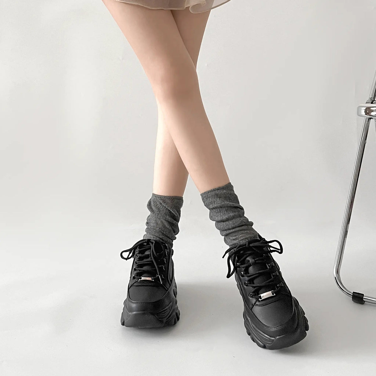 Shoes in Closet 軽量 厚底 ボリュームソール ファスナーつき ミッドカット スニーカー 1929 ブラック SIC-1929_BLK