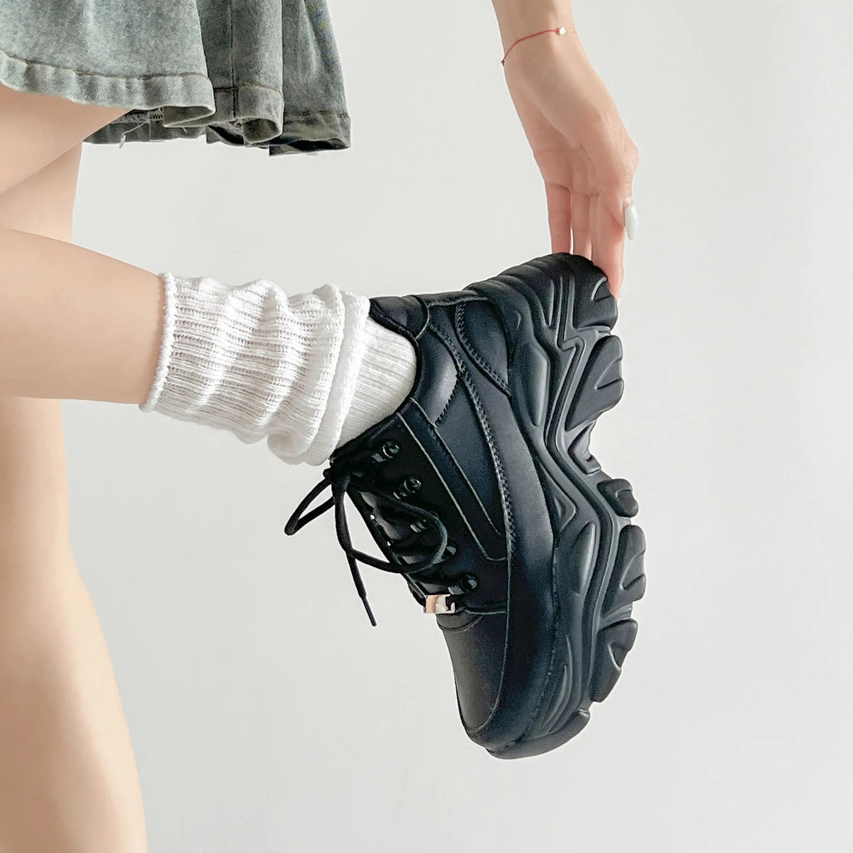 Shoes in Closet 軽量 厚底 ボリュームソール ファスナーつき ミッドカット スニーカー 1929 ブラック SIC-1929_BLK