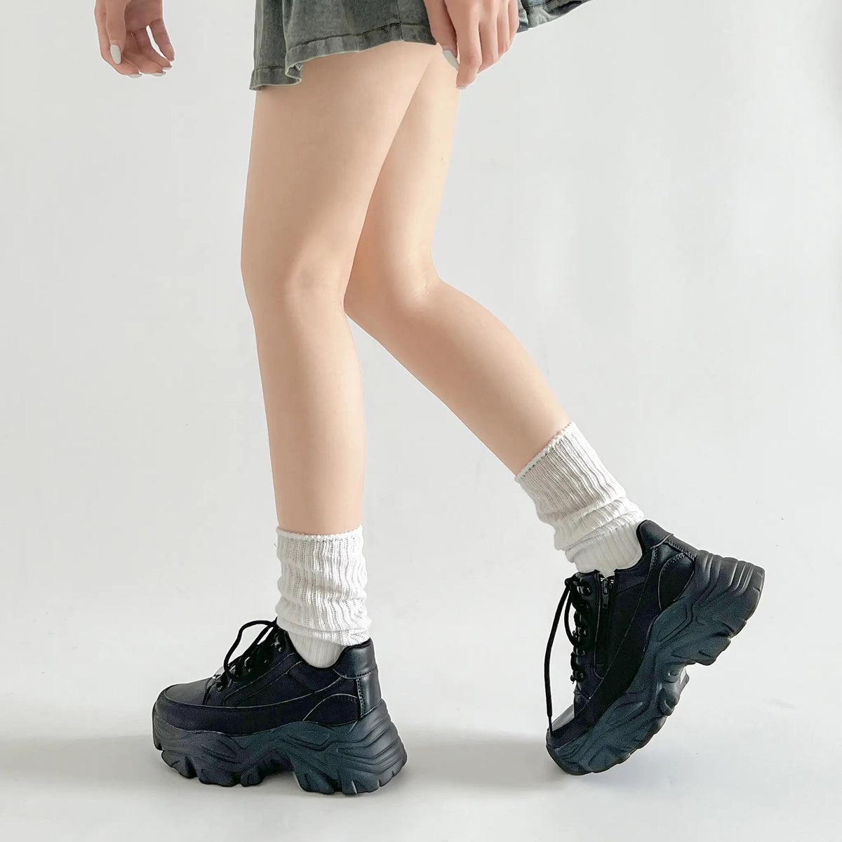 Shoes in Closet 軽量 厚底 ボリュームソール ファスナーつき ミッドカット スニーカー 1929 ブラック SIC-1929_BLK