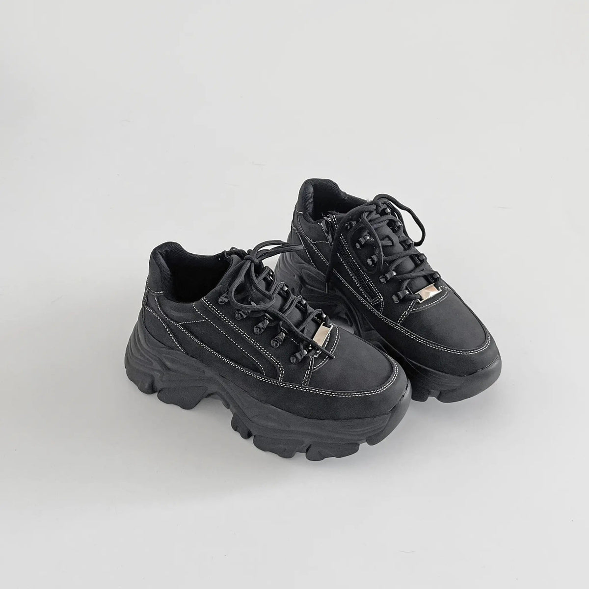 Shoes in Closet 軽量 厚底 ボリュームソール ファスナーつき ミッドカット スニーカー 1929 ブラック/ヌバック SIC-1929_BLK/N