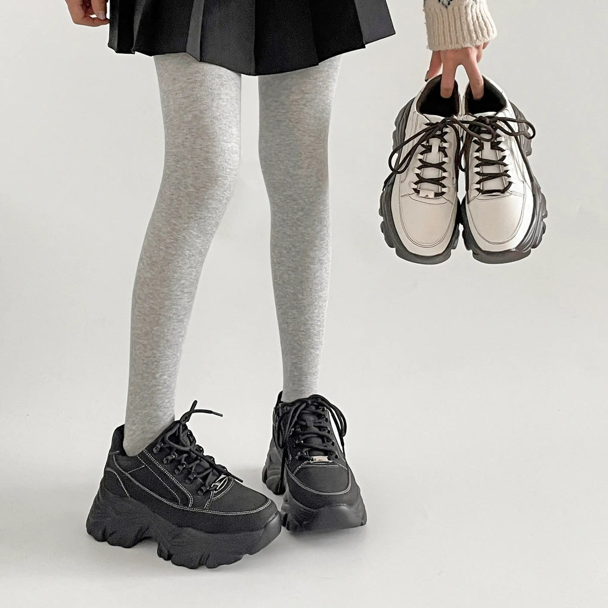 Shoes in Closet 軽量 厚底 ボリュームソール ファスナーつき ミッドカット スニーカー 1929 ブラック/ヌバック SIC-1929_BLK/N