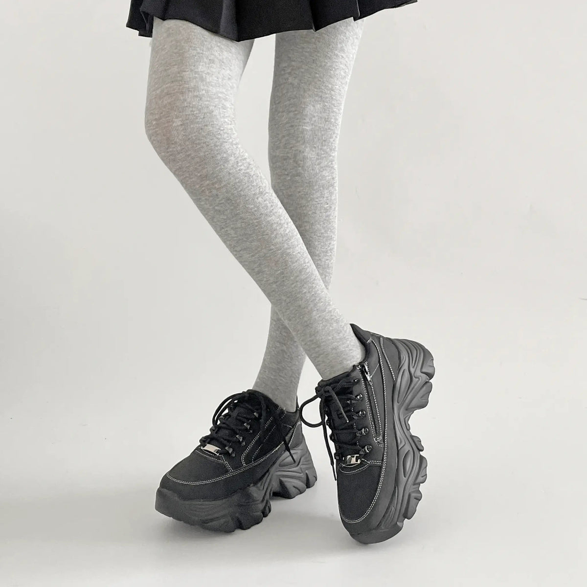Shoes in Closet 軽量 厚底 ボリュームソール ファスナーつき ミッドカット スニーカー 1929 ブラック/ヌバック SIC-1929_BLK/N