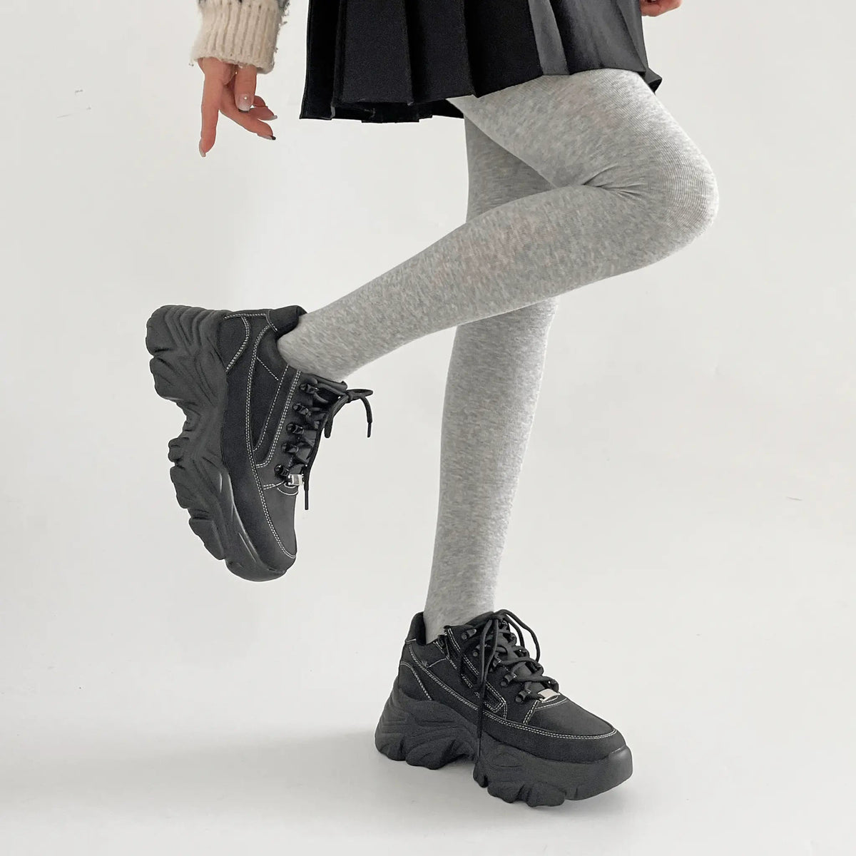 Shoes in Closet 軽量 厚底 ボリュームソール ファスナーつき ミッドカット スニーカー 1929 ブラック/ヌバック SIC-1929_BLK/N