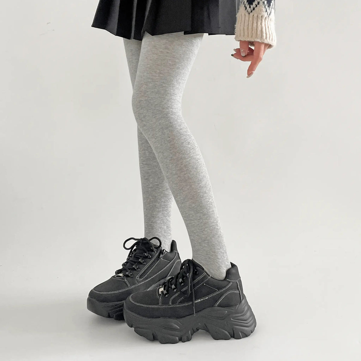 Shoes in Closet 軽量 厚底 ボリュームソール ファスナーつき ミッドカット スニーカー 1929 ブラック/ヌバック SIC-1929_BLK/N