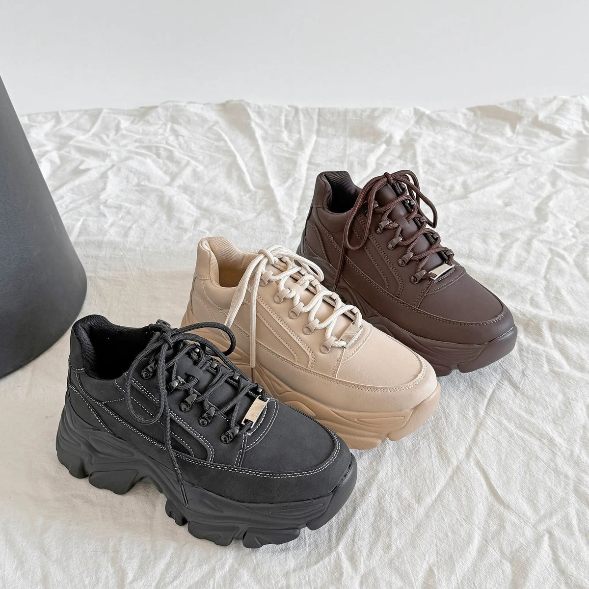 Shoes in Closet 軽量 厚底 ボリュームソール ファスナーつき ミッドカット スニーカー 1929 ダークブラウン SIC-1929_D.BR