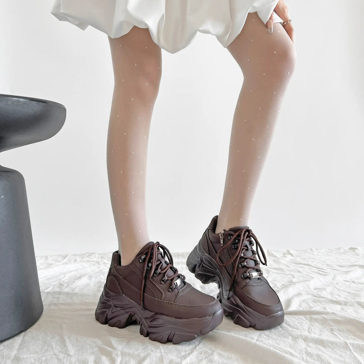 Shoes in Closet 軽量 厚底 ボリュームソール ファスナーつき ミッドカット スニーカー 1929 ダークブラウン SIC-1929_D.BR