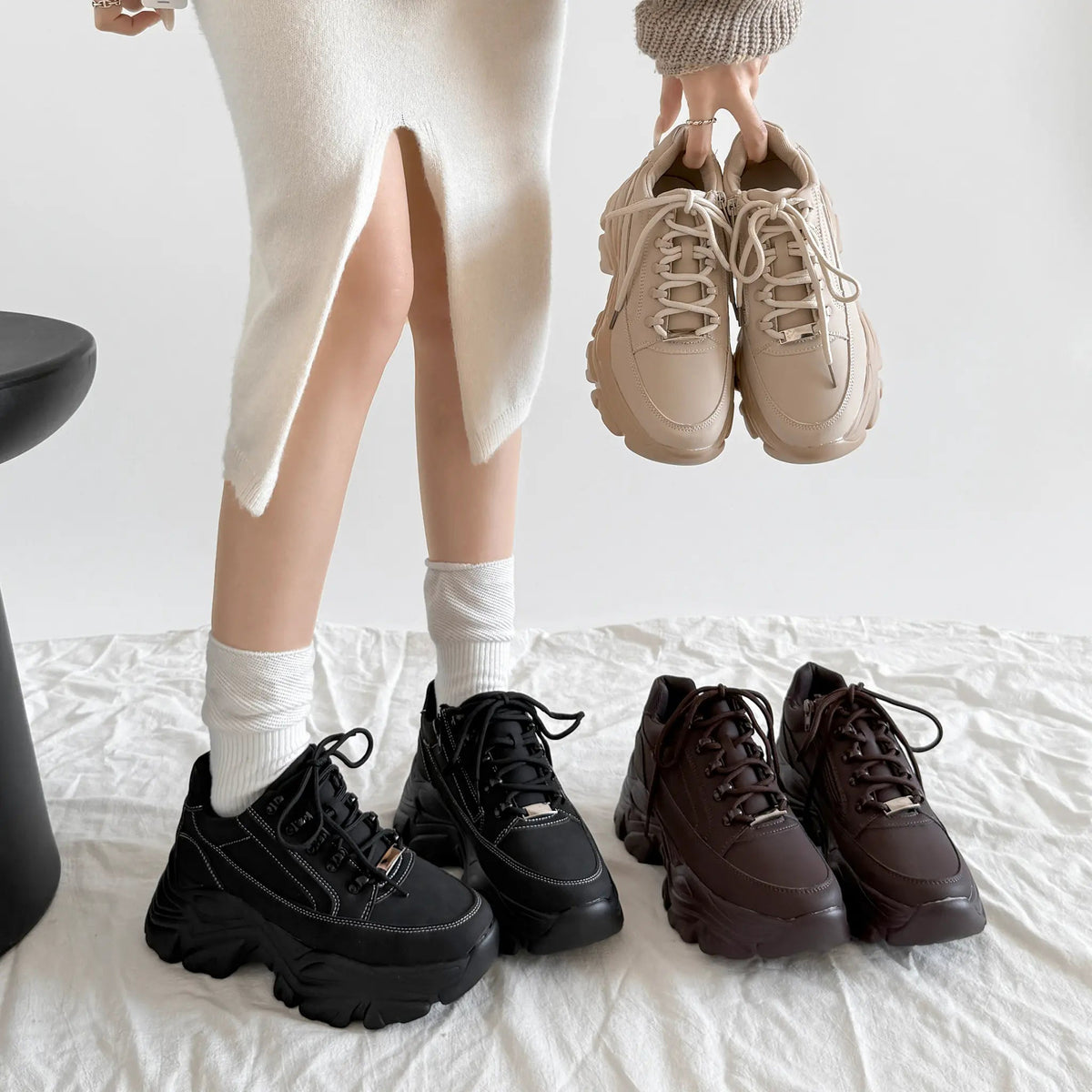Shoes in Closet 軽量 厚底 ボリュームソール ファスナーつき ミッドカット スニーカー 1929 ライトベージュ SIC-1929_LT.BG