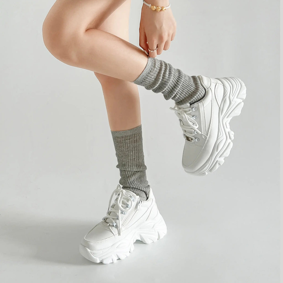Shoes in Closet 軽量 厚底 ボリュームソール ファスナーつき ミッドカット スニーカー 1929 ホワイト SIC-1929_WHT