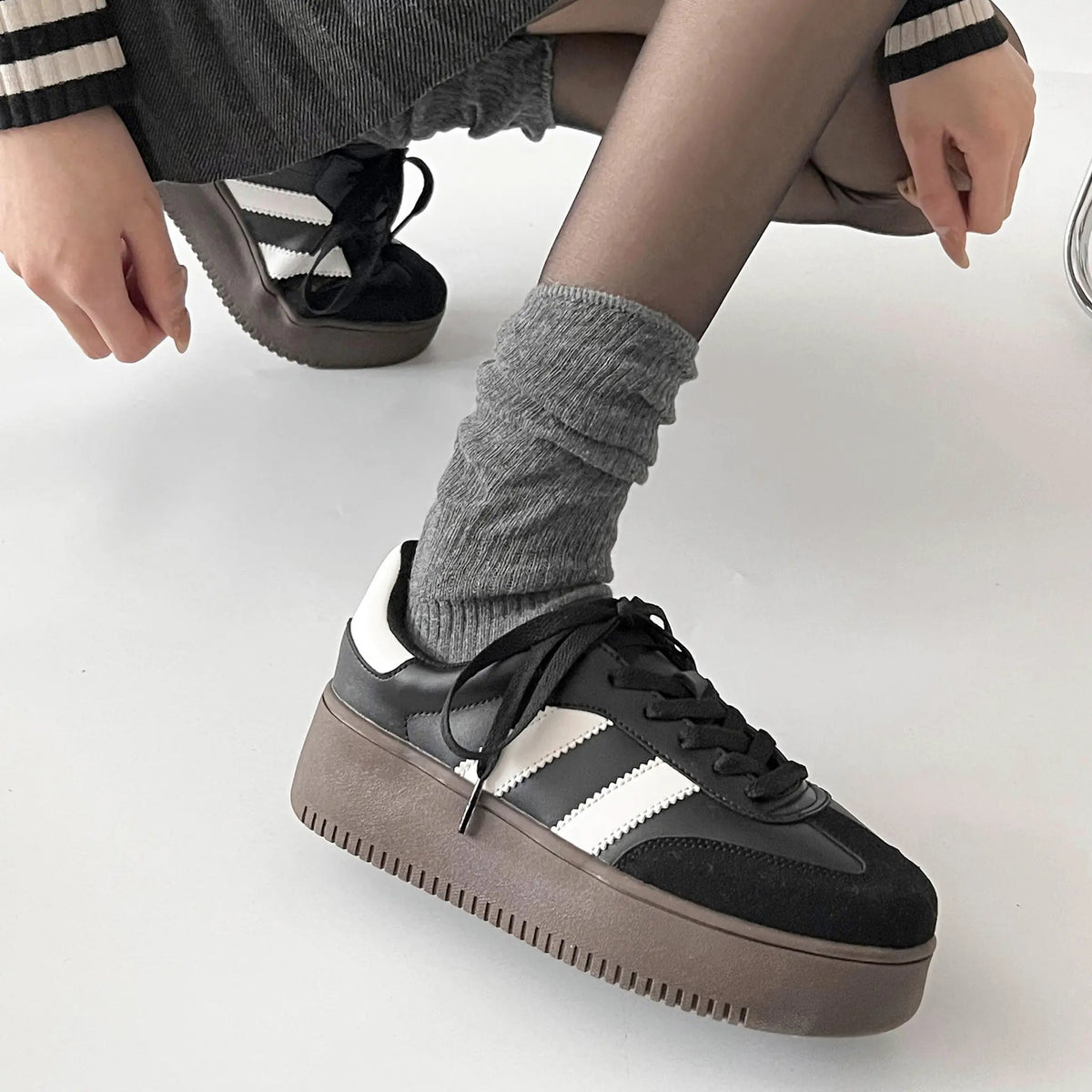 Shoes in Closet 軽量 厚底 ベーシック ダブルライン スニーカー 2448 ブラック SIC-2448_BLK