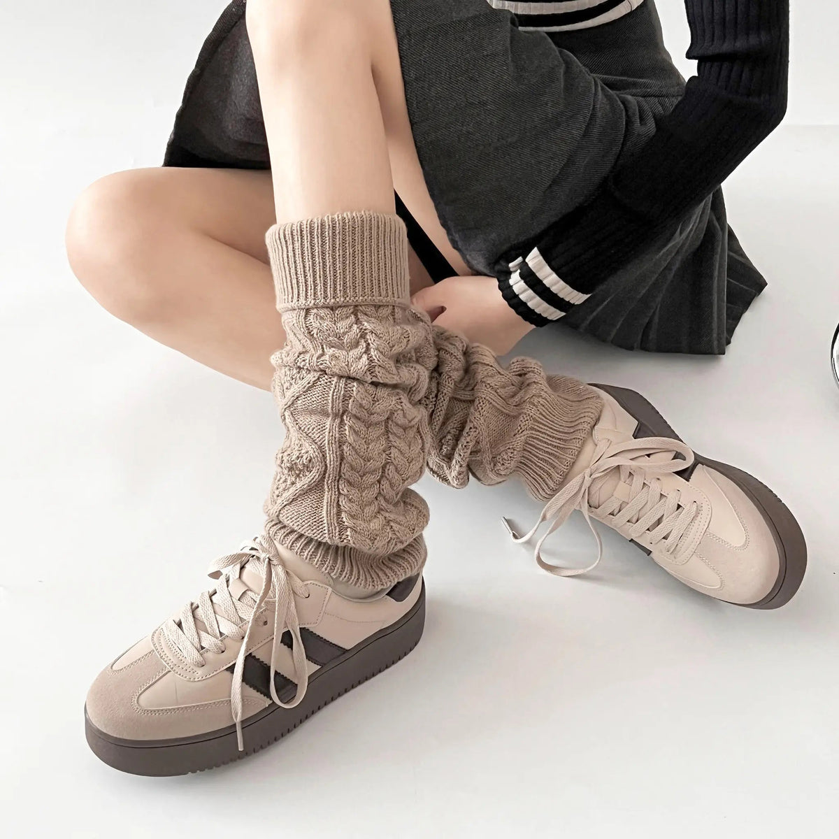 Shoes in Closet 軽量 厚底 ベーシック ダブルライン スニーカー 2448 ライトベージュ SIC-2448_LT.BG