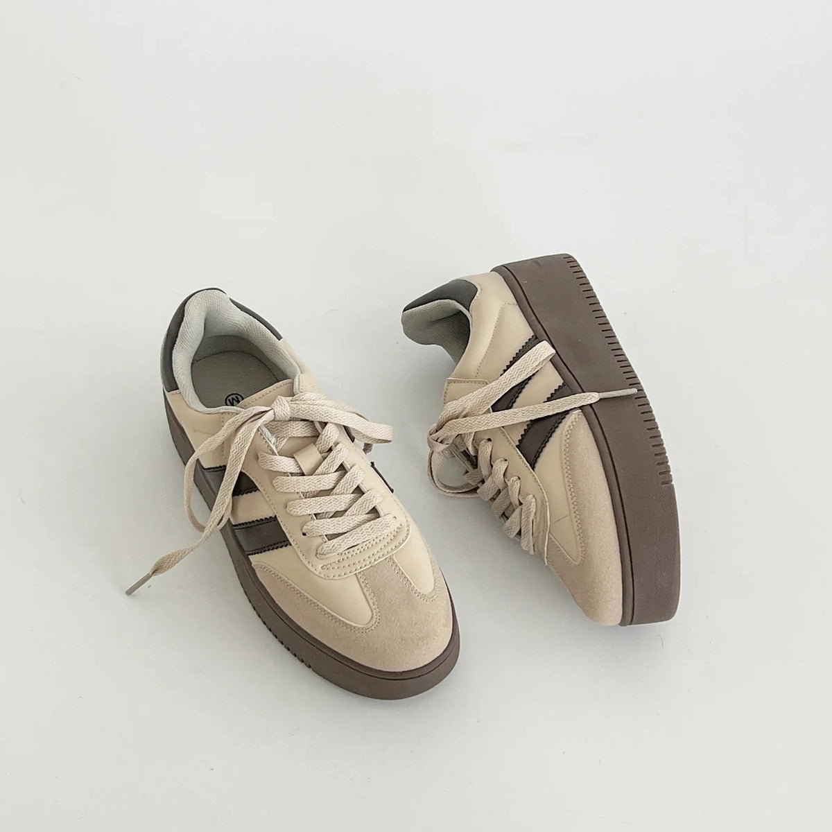 Shoes in Closet 軽量 厚底 ベーシック ダブルライン スニーカー 2448 ライトベージュ SIC-2448_LT.BG