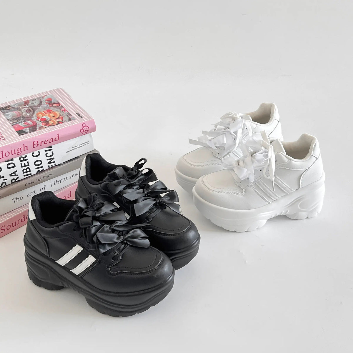 Shoes in Closet 軽量 厚底 スタイルアップソール メニーリボン ライン スニーカー2476 ブラック SIC-2476_BLK