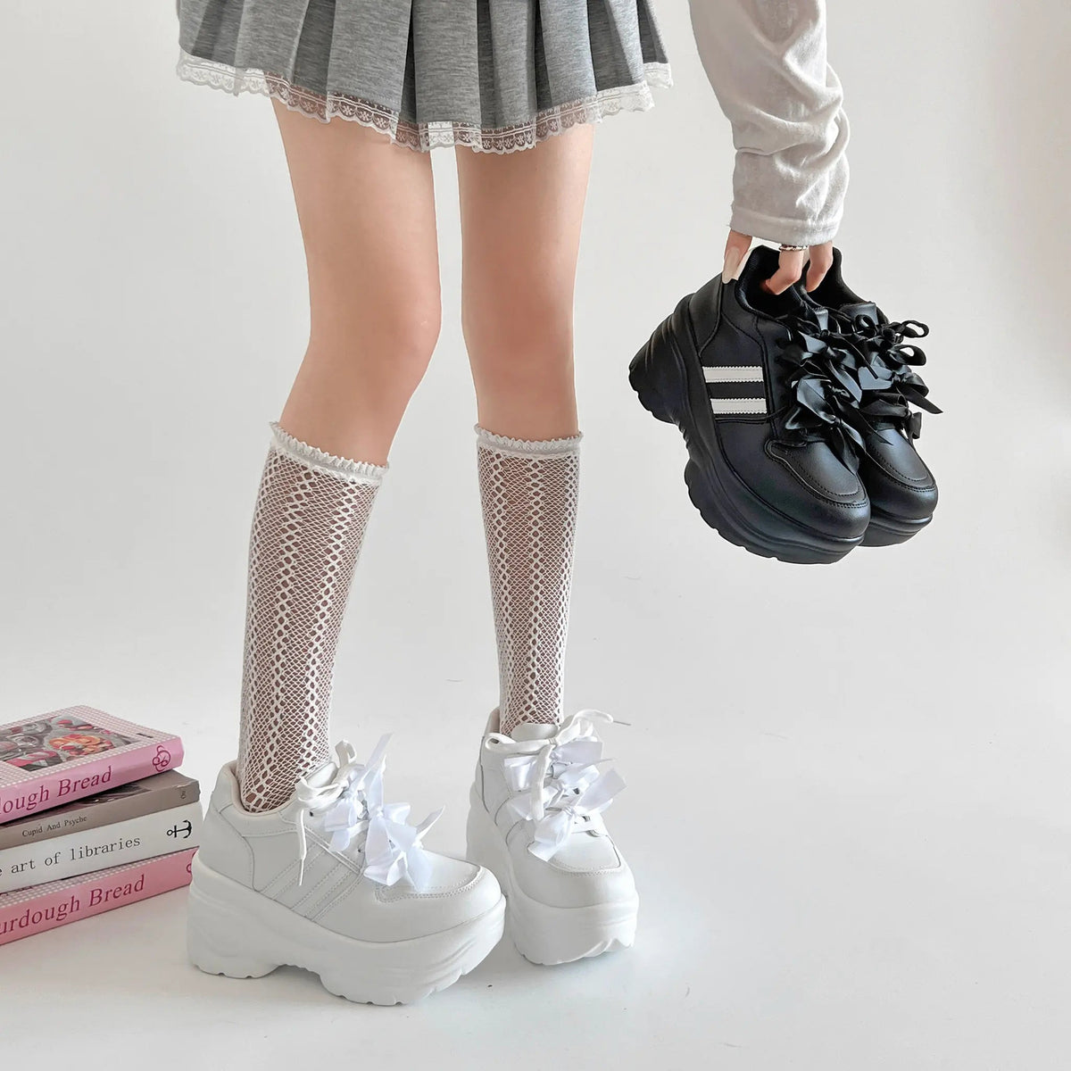 Shoes in Closet 軽量 厚底 スタイルアップソール メニーリボン ライン スニーカー2476 ブラック SIC-2476_BLK