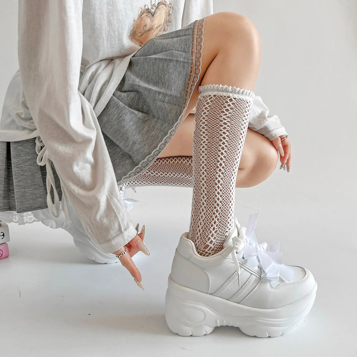 Shoes in Closet 軽量 厚底 スタイルアップソール メニーリボン ライン スニーカー2476 ホワイト SIC-2476_WHT