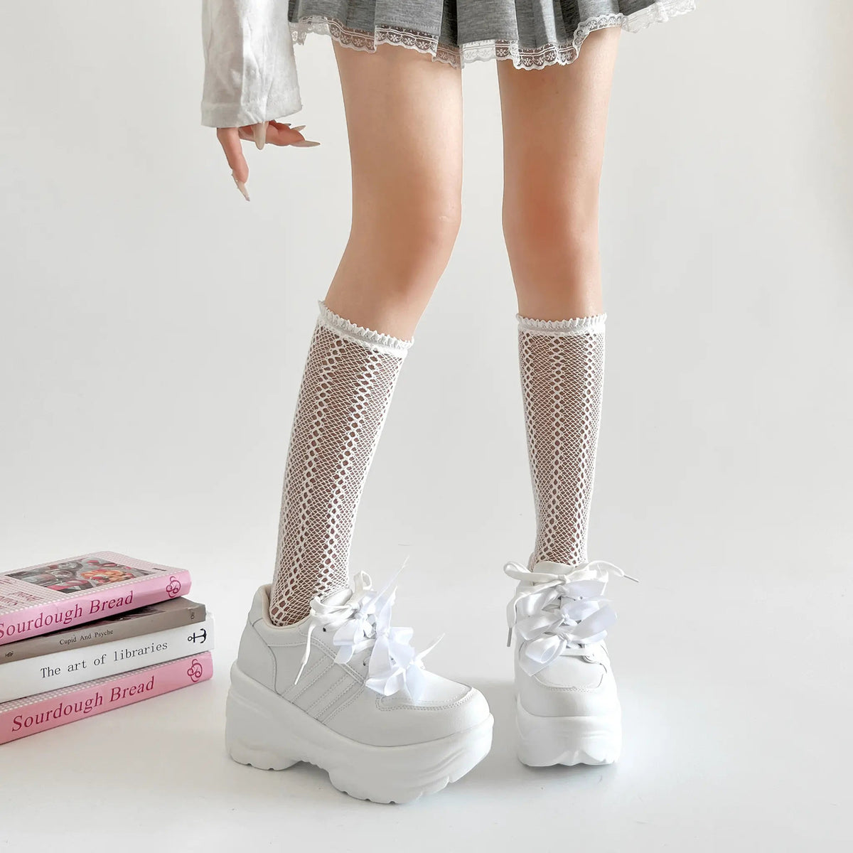 Shoes in Closet 軽量 厚底 スタイルアップソール メニーリボン ライン スニーカー2476 ホワイト SIC-2476_WHT