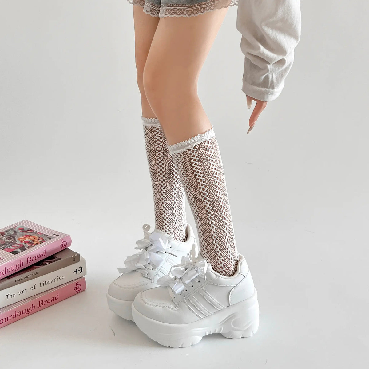 Shoes in Closet 軽量 厚底 スタイルアップソール メニーリボン ライン スニーカー2476 ホワイト SIC-2476_WHT