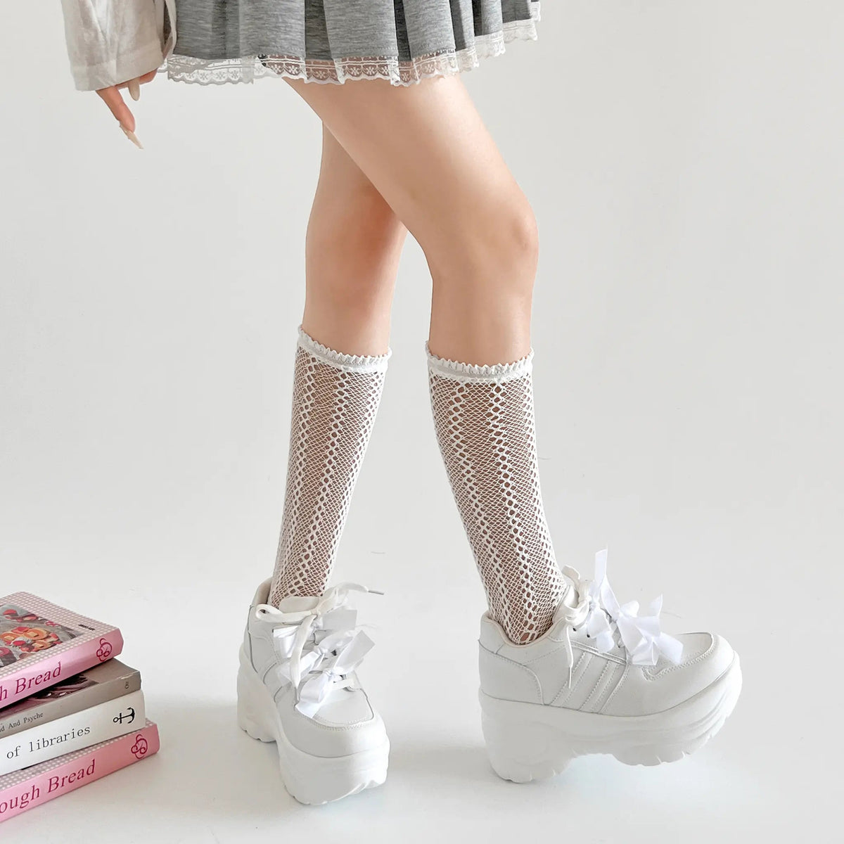 Shoes in Closet 軽量 厚底 スタイルアップソール メニーリボン ライン スニーカー2476 ホワイト SIC-2476_WHT