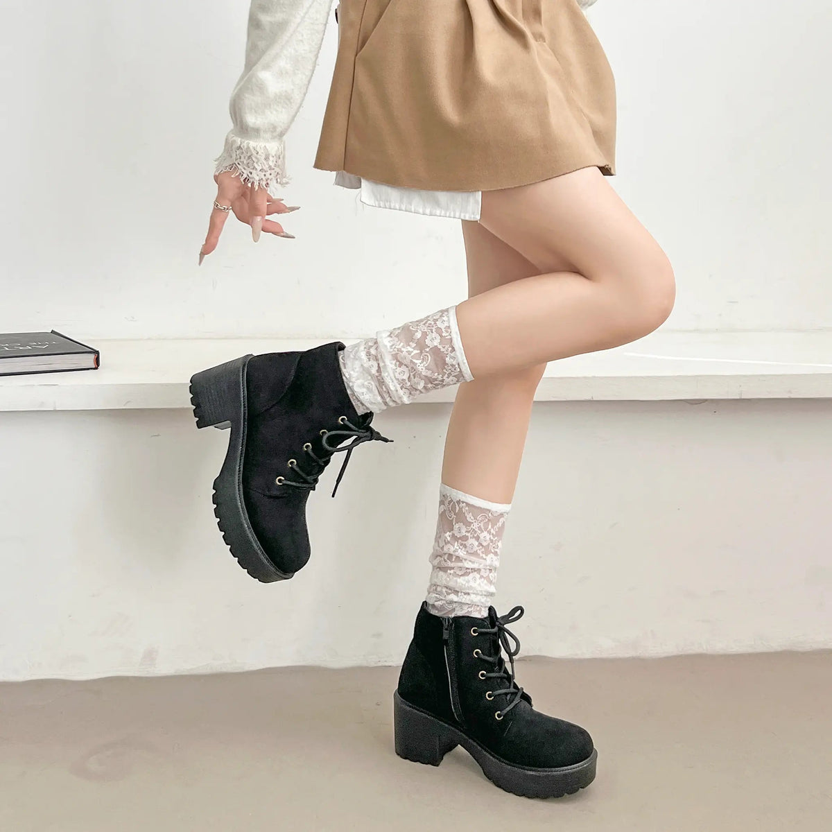 Shoes in Closet 超軽量 厚底 レースアップ ヒール ショートブーツ 2805 ブラック/スウェード SIC-2805_BLK/S