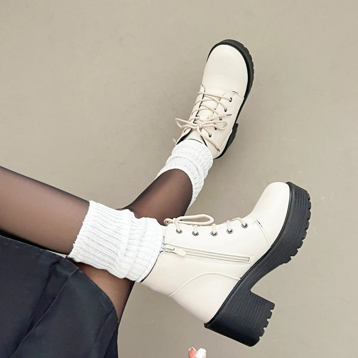 Shoes in Closet 超軽量 厚底 レースアップ ヒール ショートブーツ 2805 アイボリー SIC-2805_IV/PU