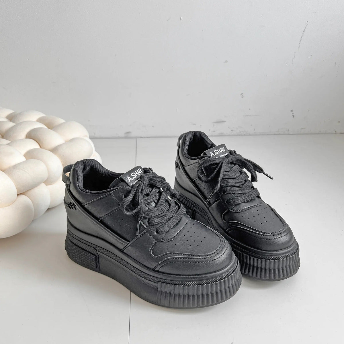 Shoes in Closet +7.5cm 厚底 インヒール入り レースアップ スニーカー 366 ブラック SIC-366_BLK