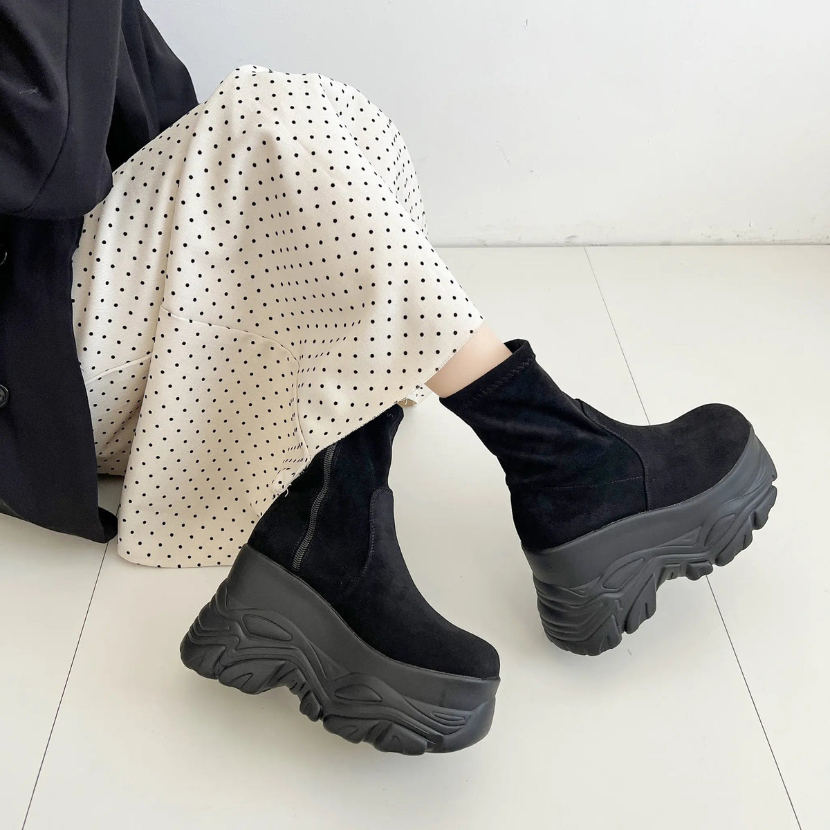 Shoes in Closet 厚底 ダブルソール ストレッチ ショートブーツ 537 ブラック/スウェード SIC-537_BLK/S