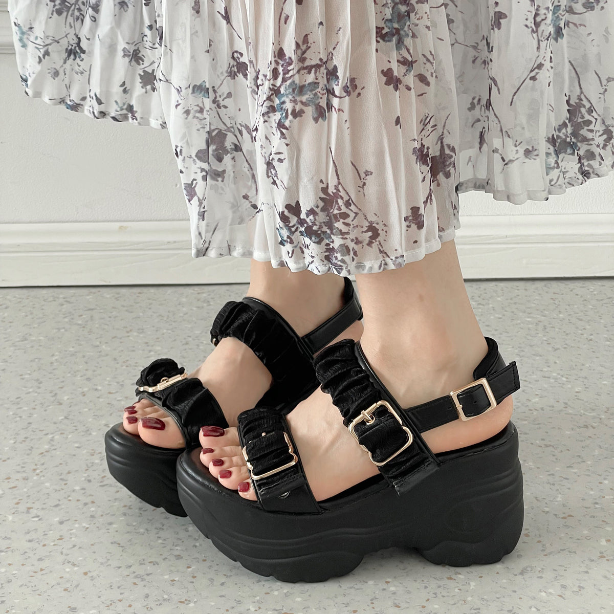 Shoes in Closet +9.0cm 超軽量 厚底 スタイルアップソール シアー ギャザー ベルト サンダル 5482 ブラック/ブラック SIC-5482_BLK/BLK