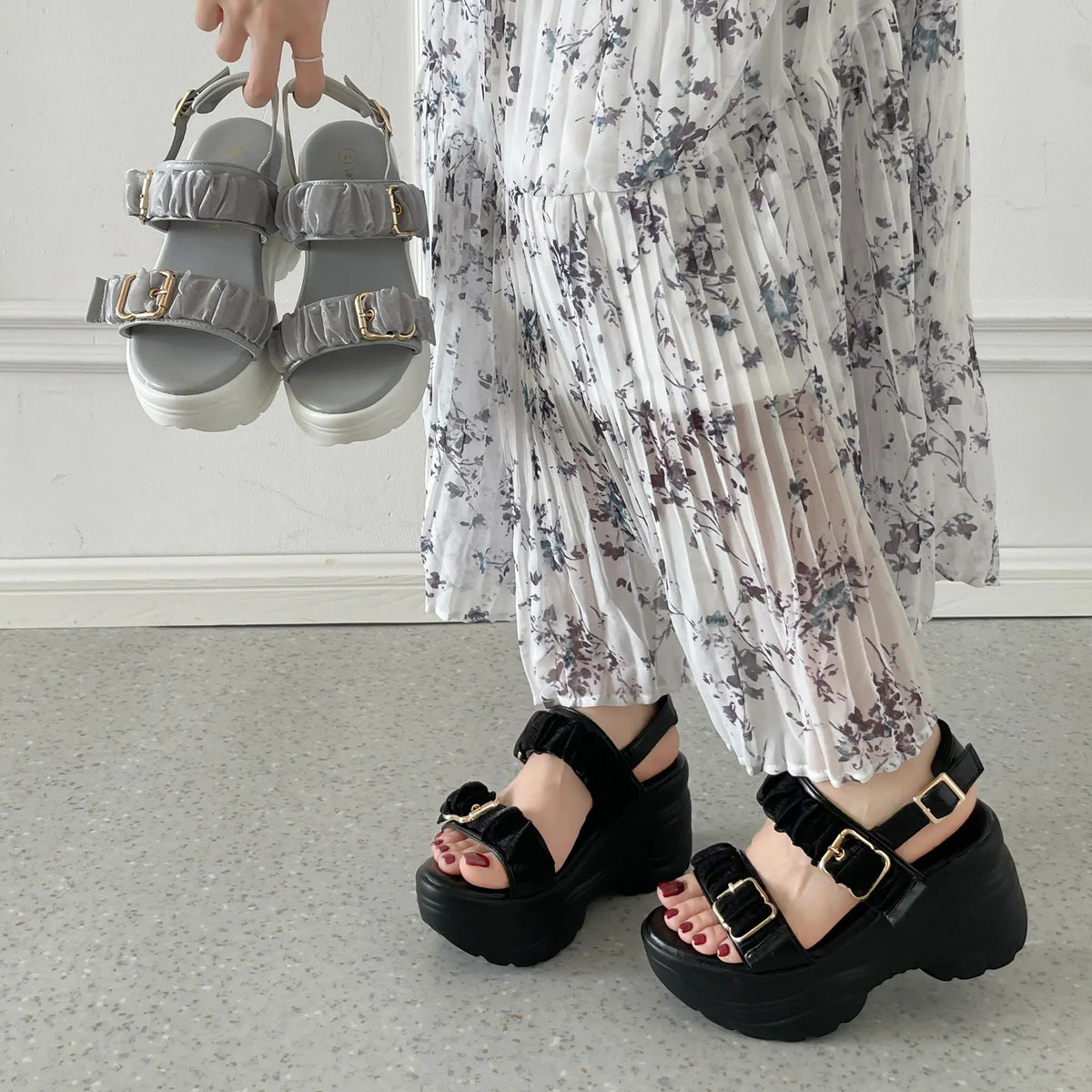 Shoes in Closet +9.0cm 超軽量 厚底 スタイルアップソール シアー ギャザー ベルト サンダル 5482 ブラック/ブラック SIC-5482_BLK/BLK