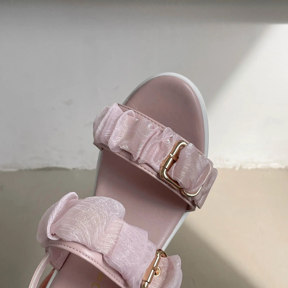 Shoes in Closet +9.0cm 超軽量 厚底 スタイルアップソール シアー ギャザー ベルト サンダル 5482 ブラック/ブラック SIC-5482_BLK/BLK