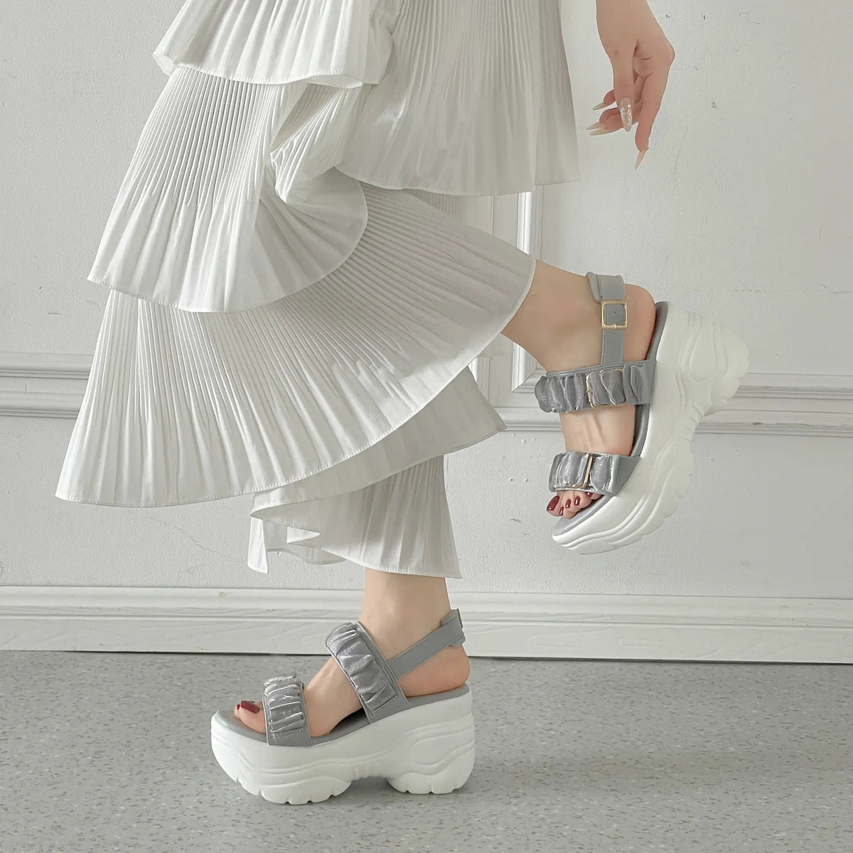 Shoes in Closet +9.0cm 超軽量 厚底 スタイルアップソール シアー ギャザー ベルト サンダル 5482 グレー SIC-5482_GREY