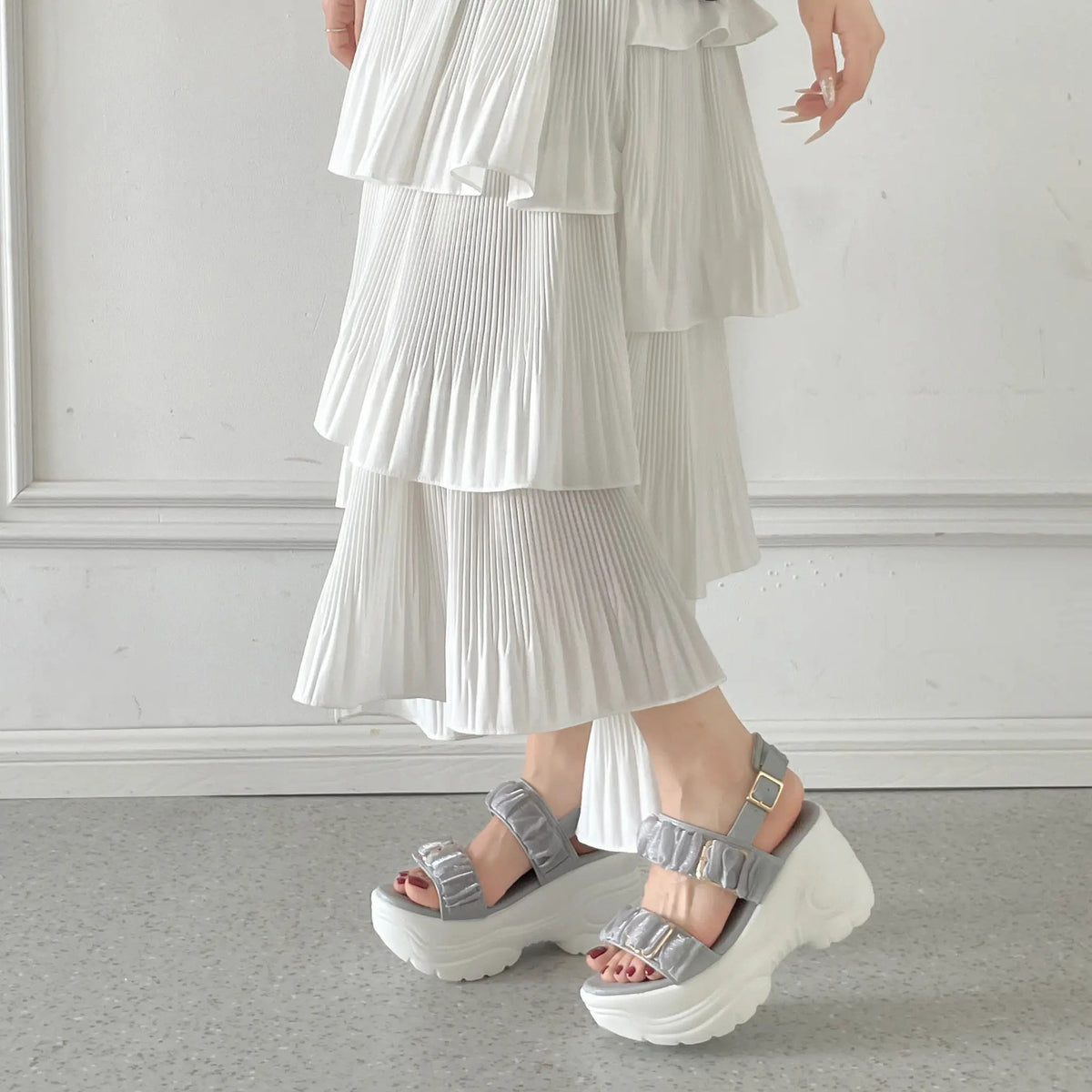 Shoes in Closet +9.0cm 超軽量 厚底 スタイルアップソール シアー ギャザー ベルト サンダル 5482 グレー SIC-5482_GREY