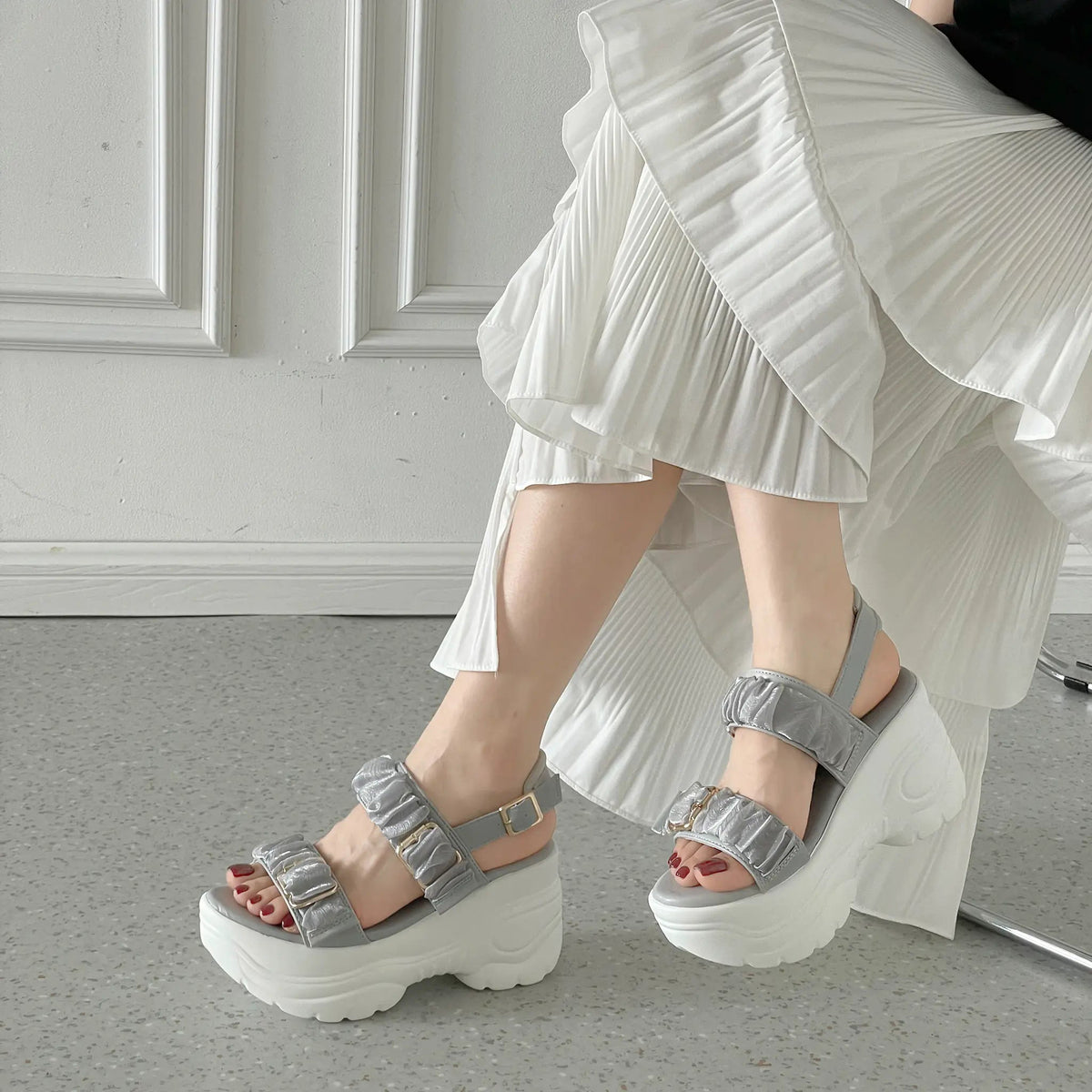Shoes in Closet +9.0cm 超軽量 厚底 スタイルアップソール シアー ギャザー ベルト サンダル 5482 グレー SIC-5482_GREY