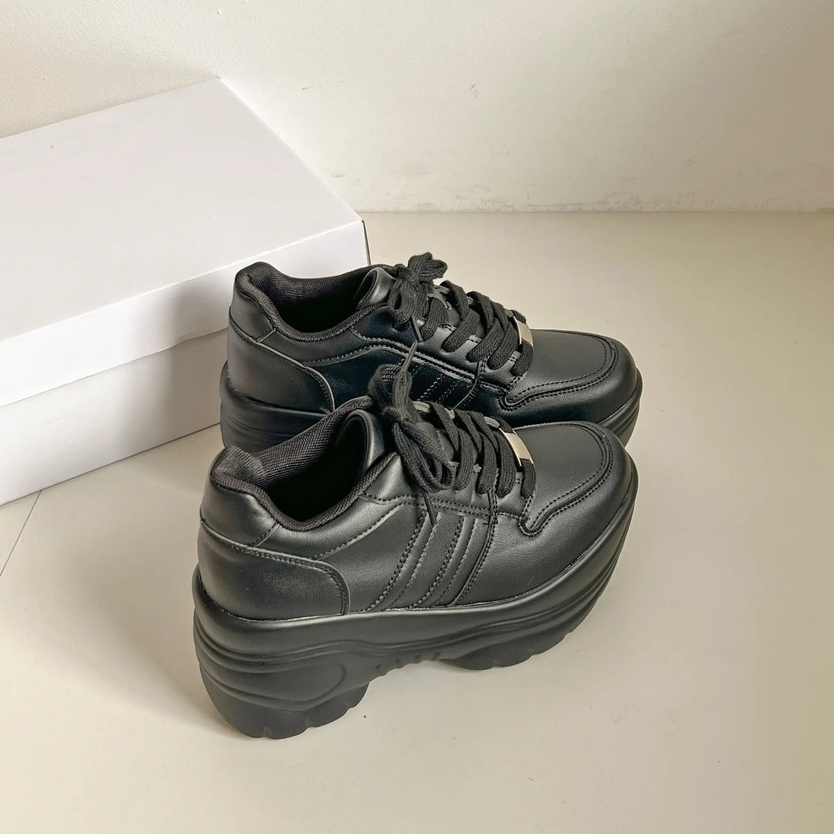 Shoes in Closet +9.0cm 軽量 厚底 スタイルアップソール ダブルライン スニーカー 5857 ブラック SIC-5857_BLK