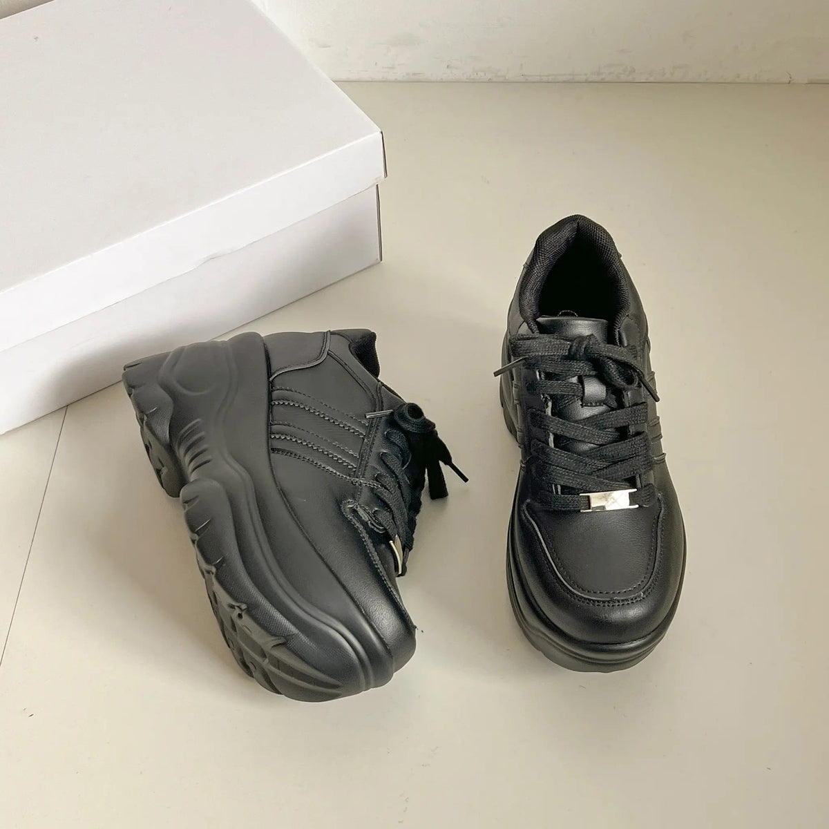 Shoes in Closet +9.0cm 軽量 厚底 スタイルアップソール ダブルライン スニーカー 5857 ブラック SIC-5857_BLK