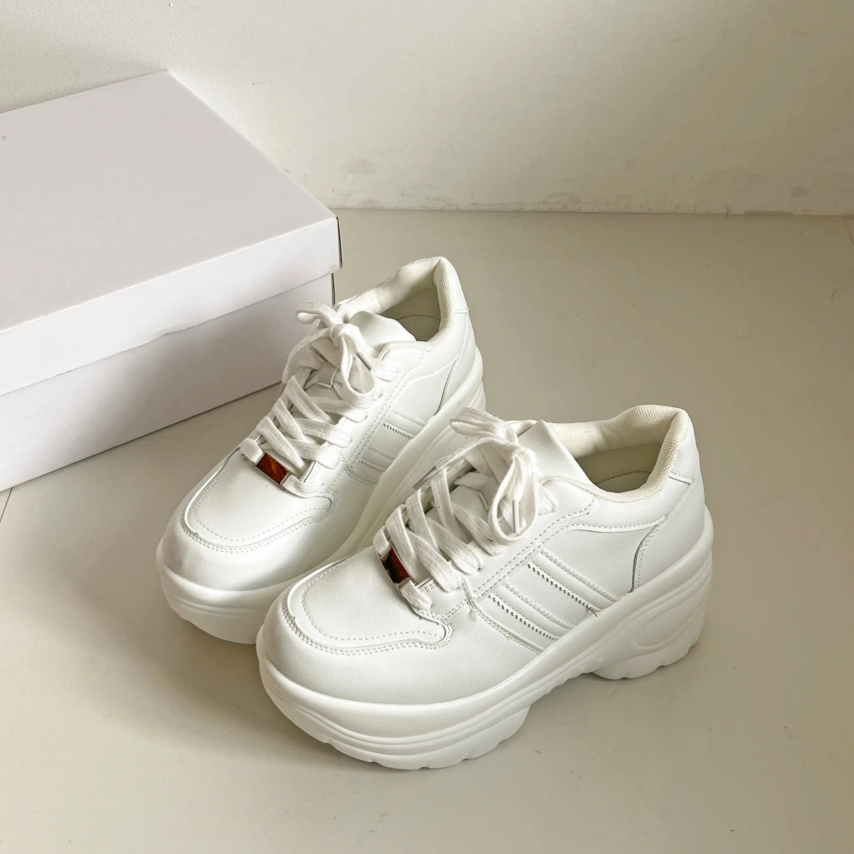 Shoes in Closet +9.0cm 軽量 厚底 スタイルアップソール ダブルライン スニーカー 5857 ホワイト SIC-5857_WHT
