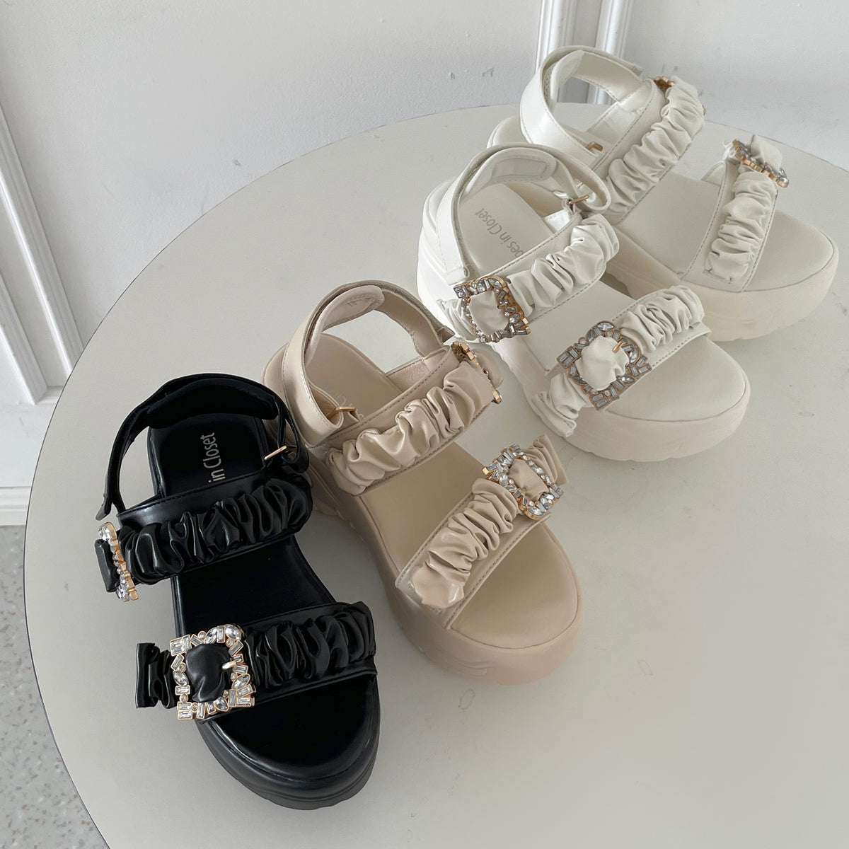 【SALE】 Shoes in Closet +9.0cm 軽量 厚底 ダブルベルト ビジューバックル スポーツサンダル 5920 ベージュ SIC-5920_BG