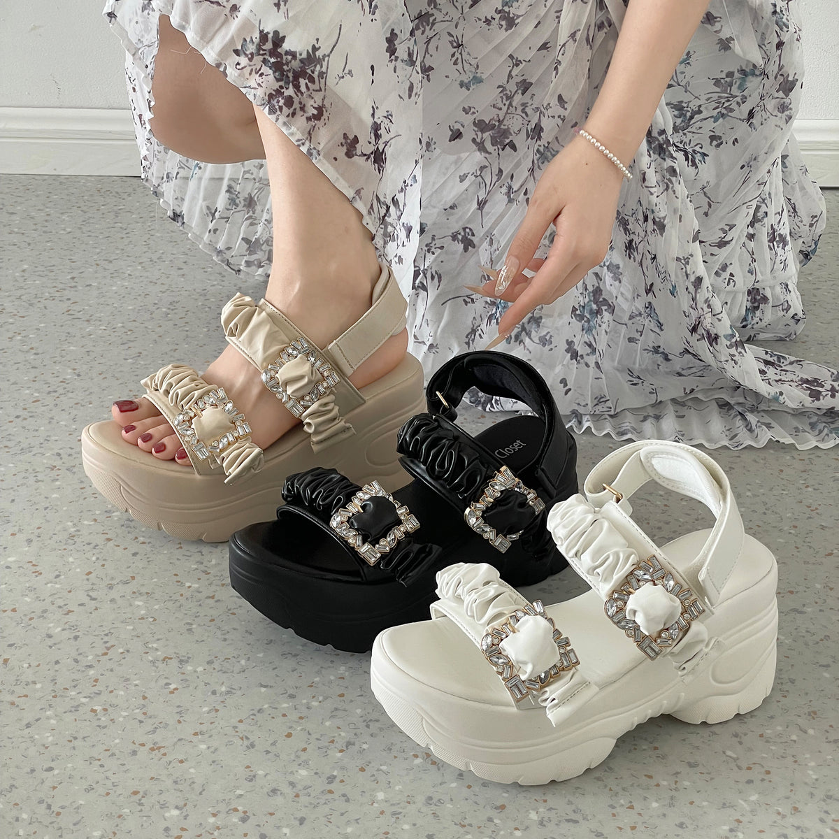 【SALE】 Shoes in Closet +9.0cm 軽量 厚底 ダブルベルト ビジューバックル スポーツサンダル 5920 ベージュ SIC-5920_BG